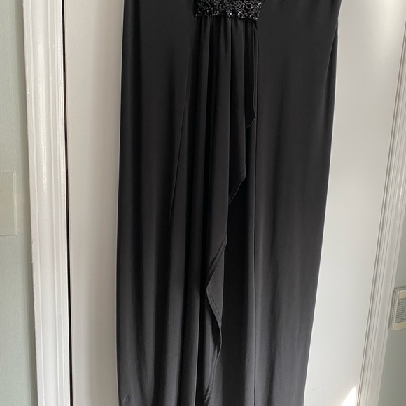 HP 🎉 Maternity maxi dress - Picture 3 of 5